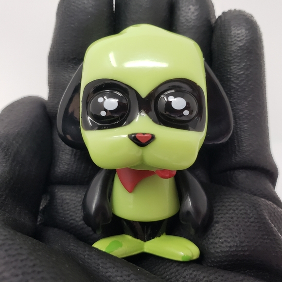 FGTEEV Ultra Mystery Glow In The Dark Oreo Green Dog Figure - Picture 5 of 16